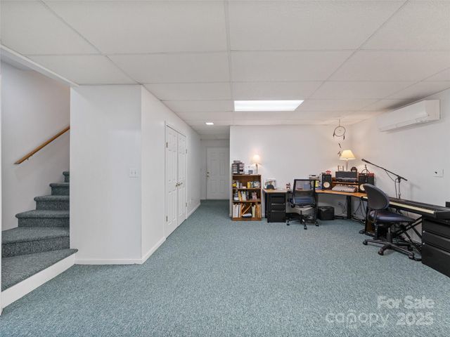 105 Goldfinch Lane, Asheville, NC 28803