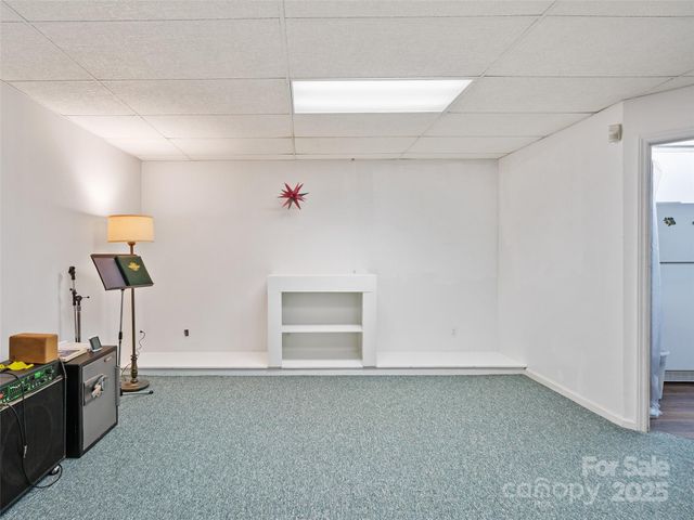 105 Goldfinch Lane, Asheville, NC 28803