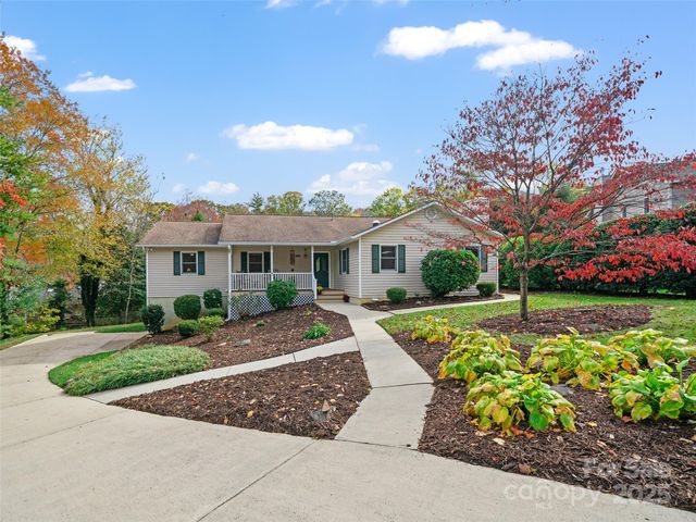 105 Goldfinch Lane, Asheville, NC 28803