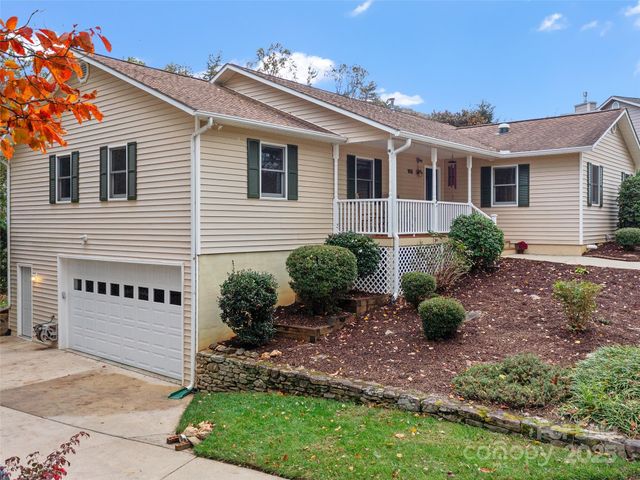 105 Goldfinch Lane, Asheville, NC 28803