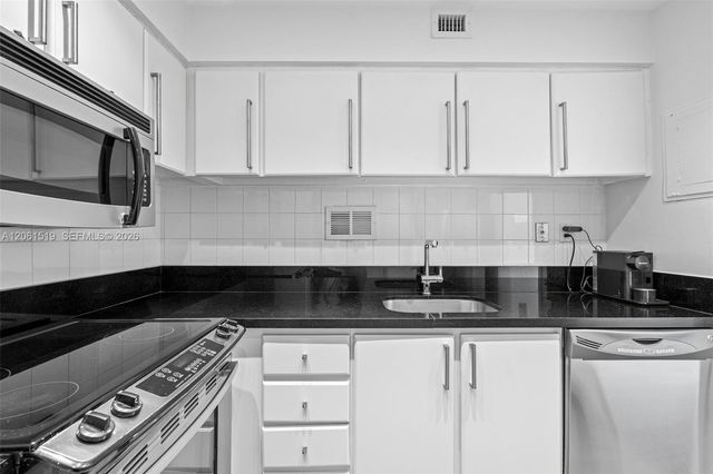 1000 West Avenue 609, Miami Beach, FL 33139