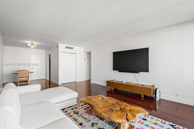 1000 West Avenue 609, Miami Beach, FL 33139
