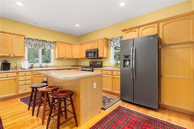 59 Sylvan Way, South Kingstown, RI 02881