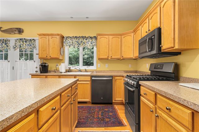 59 Sylvan Way, South Kingstown, RI 02881