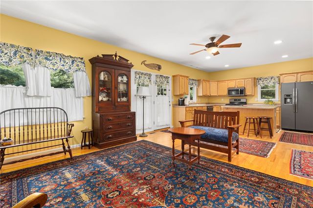 59 Sylvan Way, South Kingstown, RI 02881