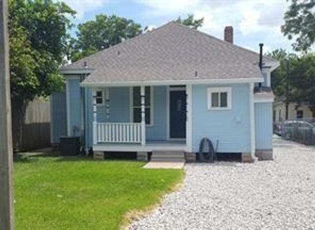 1813 Gentry Street, Houston, TX 77009