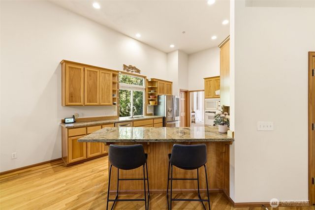 11033 169th Place NE, Redmond, WA 98052