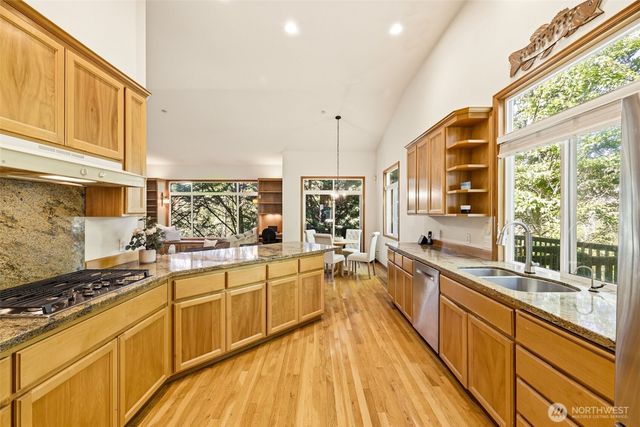 11033 169th Place NE, Redmond, WA 98052