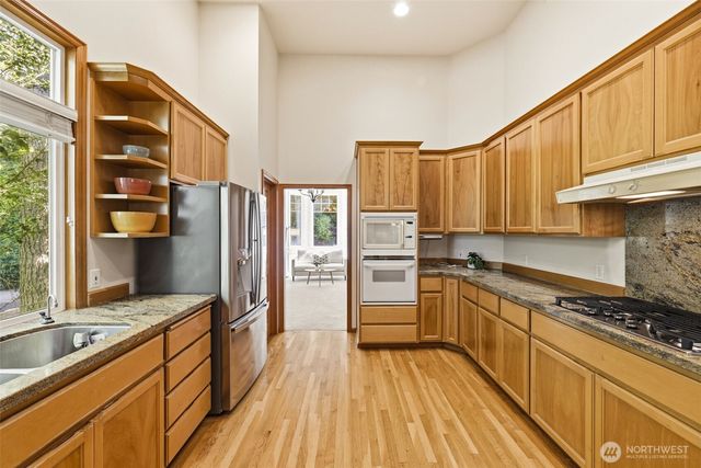 11033 169th Place NE, Redmond, WA 98052