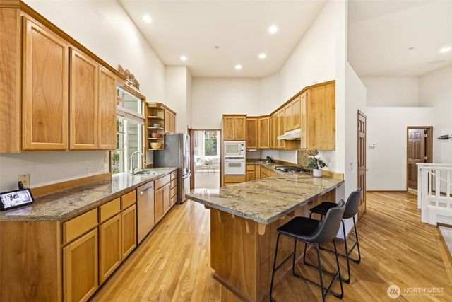 11033 169th Place NE, Redmond, WA 98052