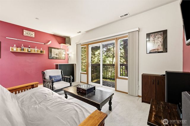 11033 169th Place NE, Redmond, WA 98052