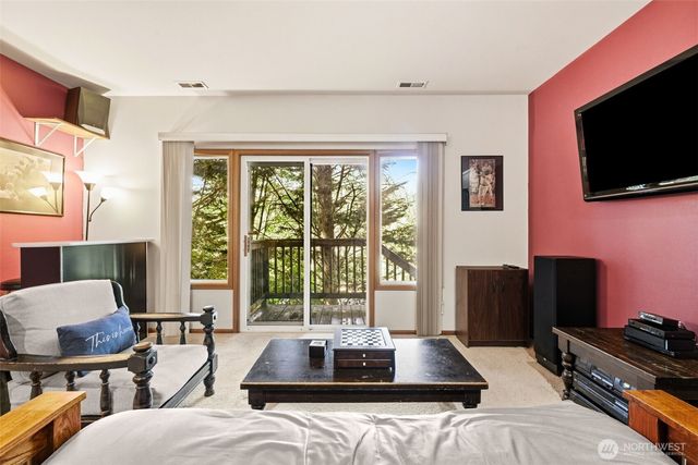 11033 169th Place NE, Redmond, WA 98052