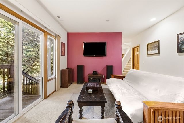 11033 169th Place NE, Redmond, WA 98052