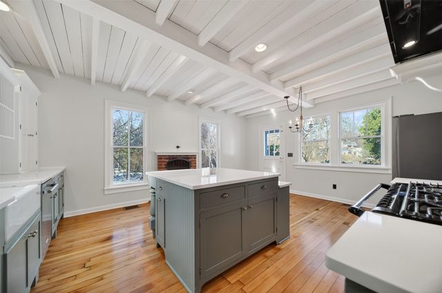 4940 WOLF Road, Erie, PA 16505