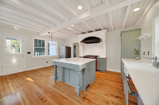 4940 WOLF Road, Erie, PA 16505