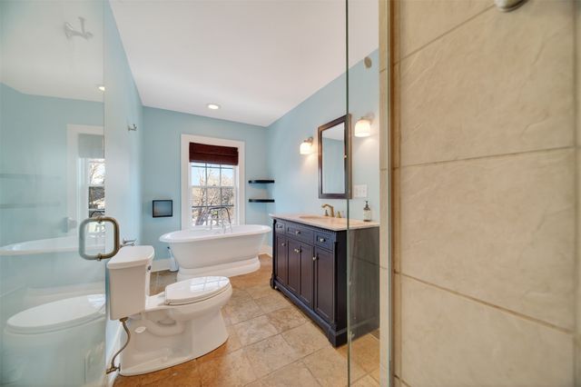 4940 WOLF Road, Erie, PA 16505