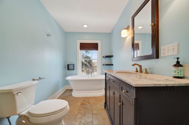 4940 WOLF Road, Erie, PA 16505