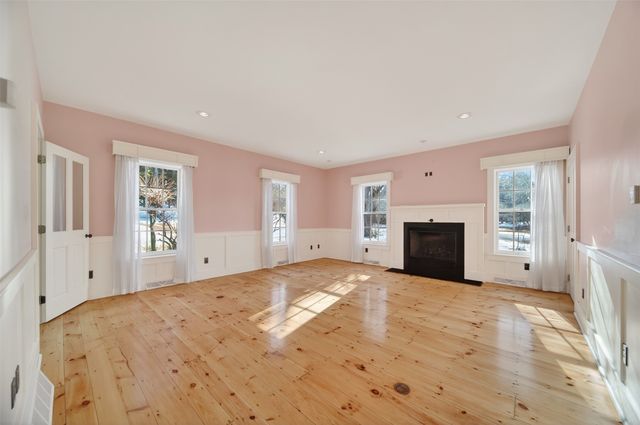 4940 WOLF Road, Erie, PA 16505