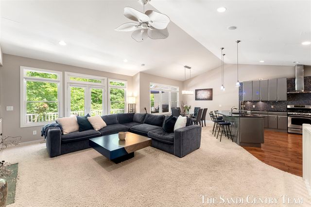 16300 Riverdale Court 38, Spring Lake, MI 49456