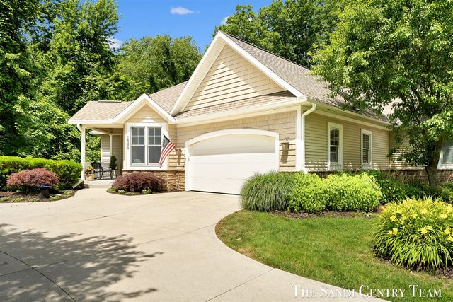 16300 Riverdale Court 38, Spring Lake, MI 49456