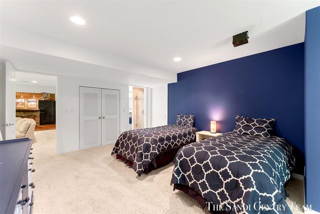 16300 Riverdale Court 38, Spring Lake, MI 49456