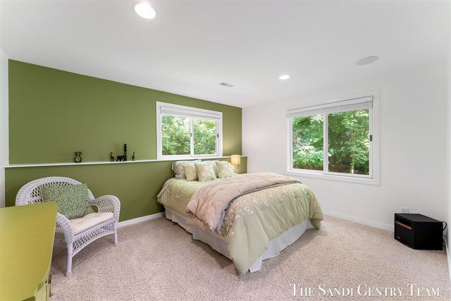 16300 Riverdale Court 38, Spring Lake, MI 49456