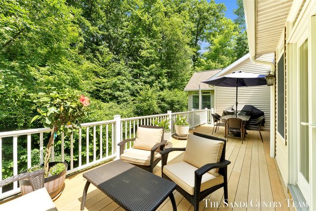 16300 Riverdale Court 38, Spring Lake, MI 49456