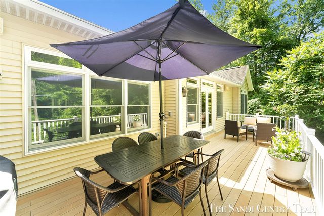 16300 Riverdale Court 38, Spring Lake, MI 49456