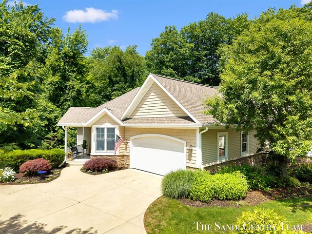 16300 Riverdale Court 38, Spring Lake, MI 49456