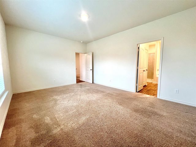 360 Crescent Park DR, Jarrell, TX 76537