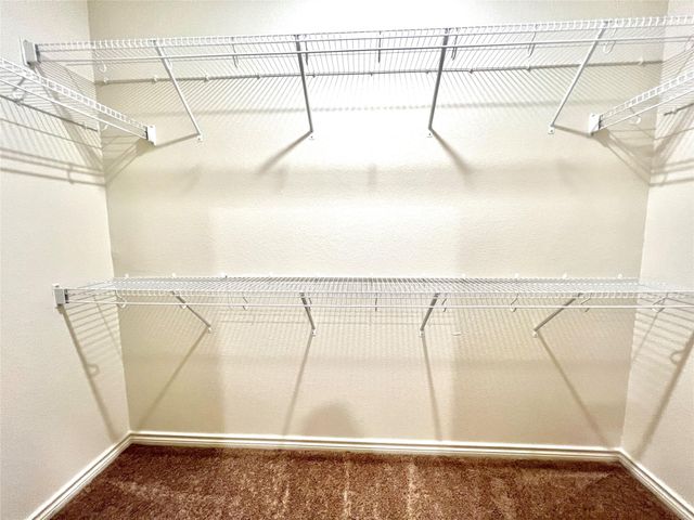 360 Crescent Park DR, Jarrell, TX 76537