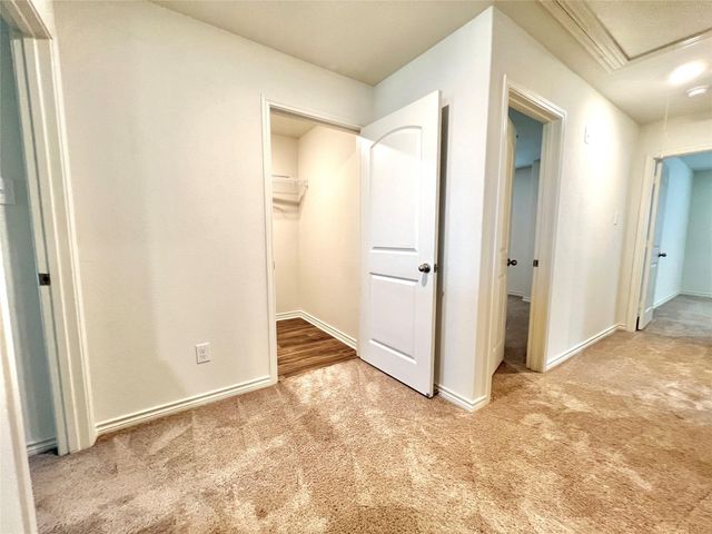 360 Crescent Park DR, Jarrell, TX 76537