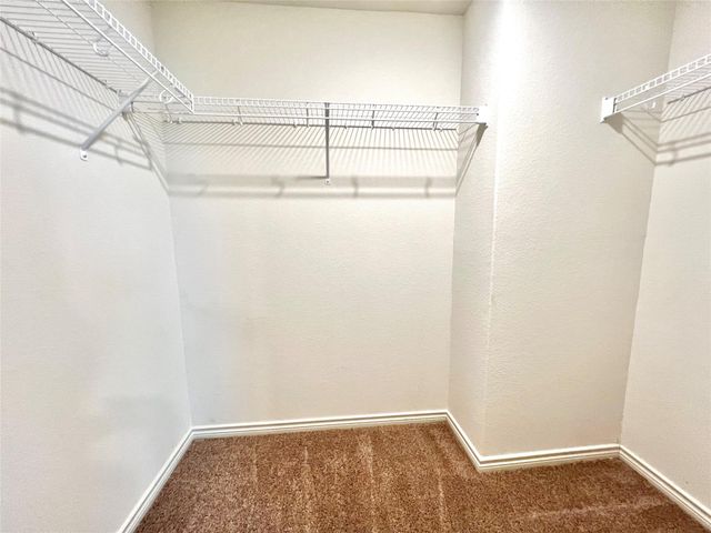 360 Crescent Park DR, Jarrell, TX 76537