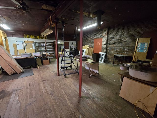 2013 Noble St, Swissvale, PA 15218