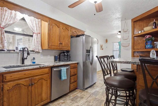 416 NW Woodland Dr, Lawton, OK 73505