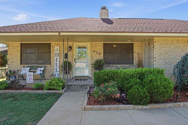 416 NW Woodland Dr, Lawton, OK 73505