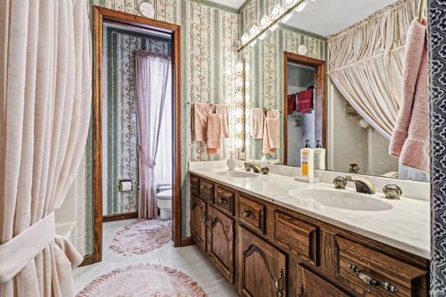 50670 Tarrington Way, Granger, IN 46530