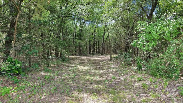 411 N Oak Branch Rd, Waxahachie, TX 75167
