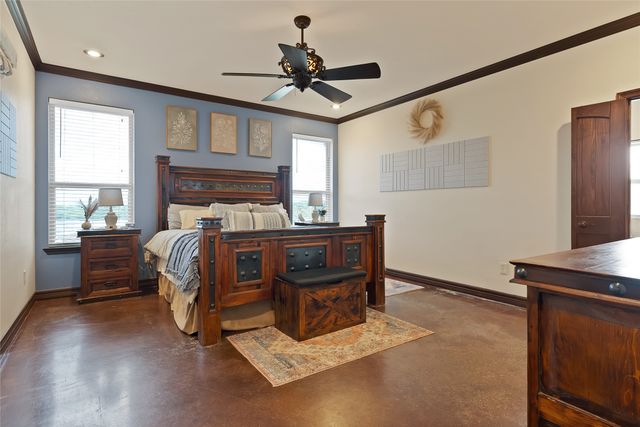 411 N Oak Branch Rd, Waxahachie, TX 75167