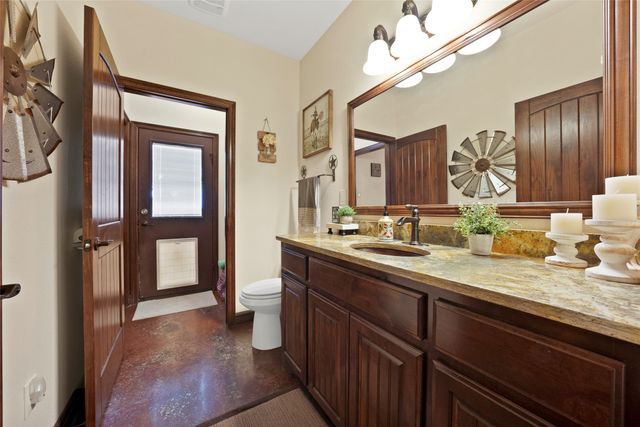 411 N Oak Branch Rd, Waxahachie, TX 75167