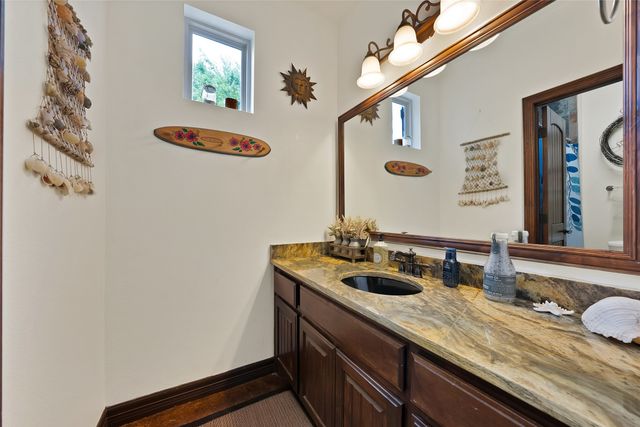 411 N Oak Branch Rd, Waxahachie, TX 75167