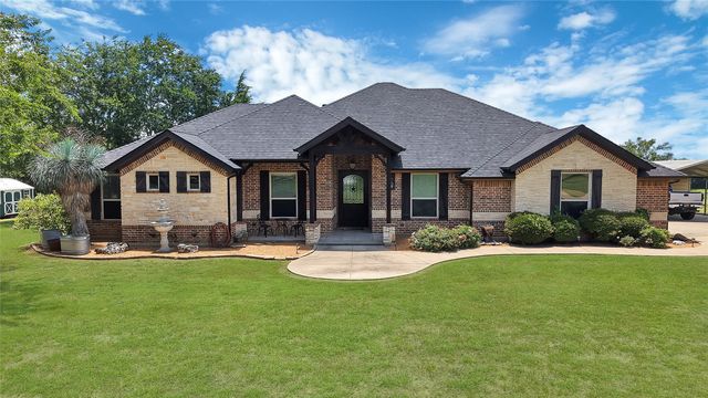 411 N Oak Branch Rd, Waxahachie, TX 75167