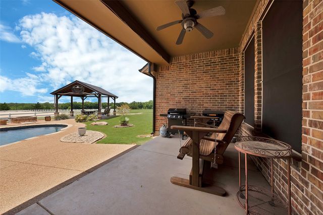 411 N Oak Branch Rd, Waxahachie, TX 75167