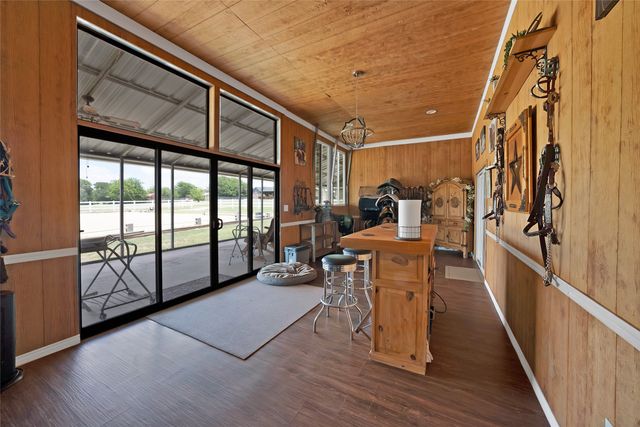 411 N Oak Branch Rd, Waxahachie, TX 75167