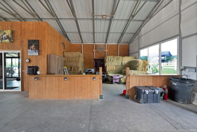 411 N Oak Branch Rd, Waxahachie, TX 75167