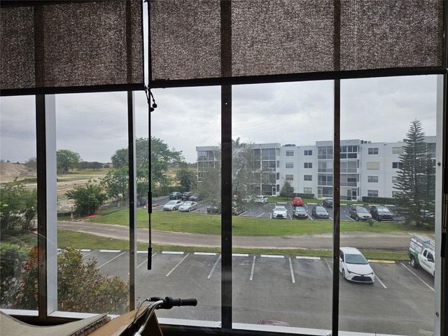 3048 E Sunrise Lakes Drive 316, Sunrise, FL 33322