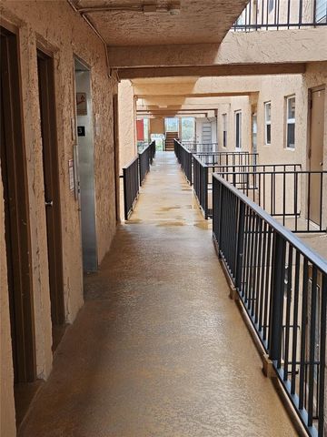 3048 E Sunrise Lakes Drive 316, Sunrise, FL 33322