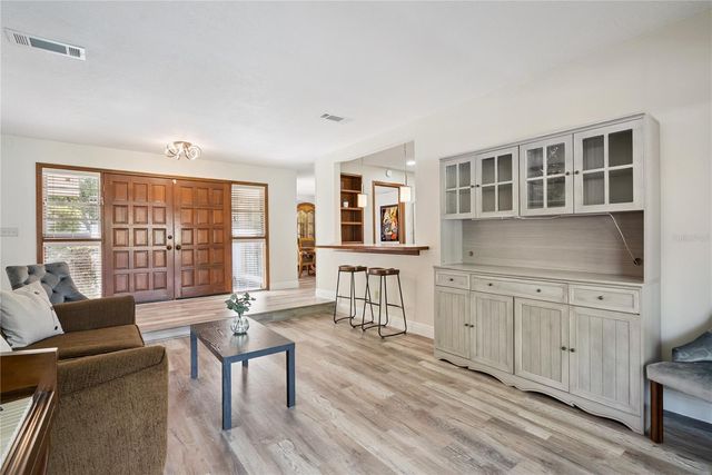 306 HICKORY DRIVE, Longwood, FL 32779