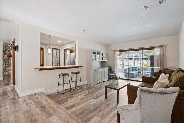 306 HICKORY DRIVE, Longwood, FL 32779