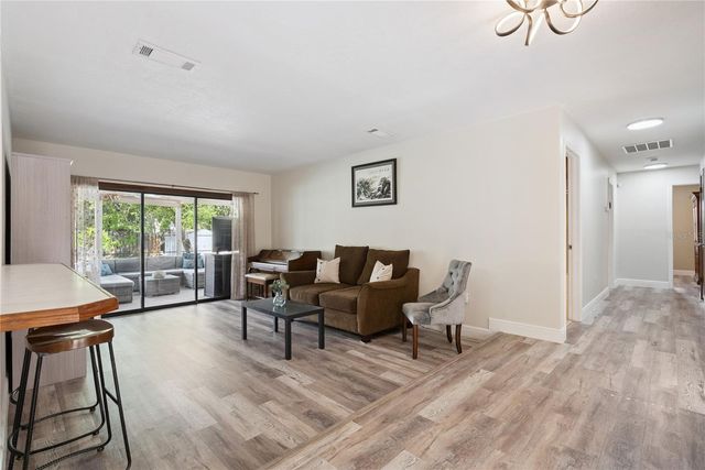 306 HICKORY DRIVE, Longwood, FL 32779